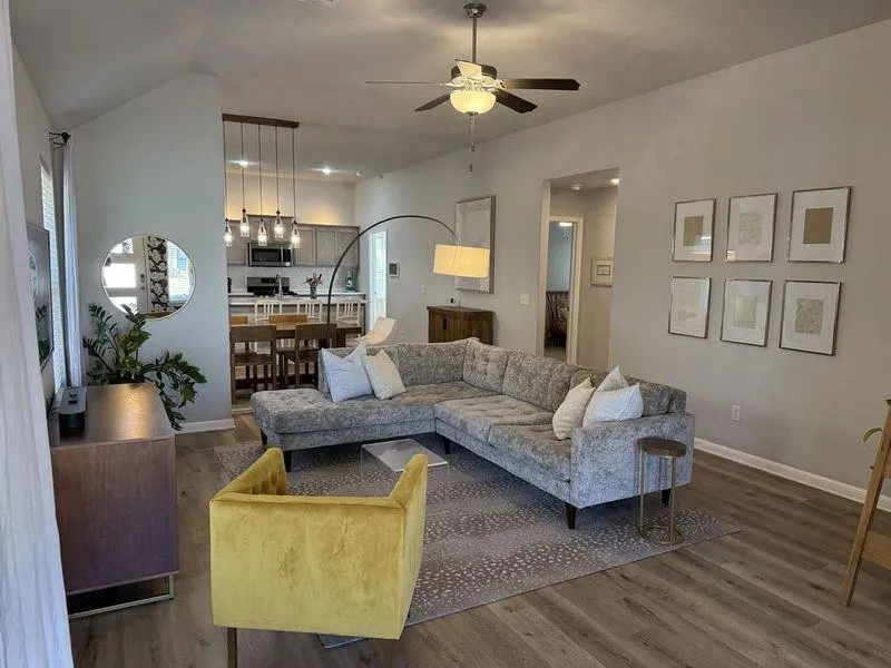 Photo 3 — 928 SW 139th Street, Oklahoma City, OK 73170