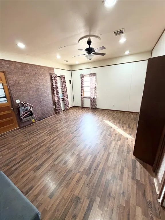 Photo 9 — 521 E Warren Road, Blair, OK 73526