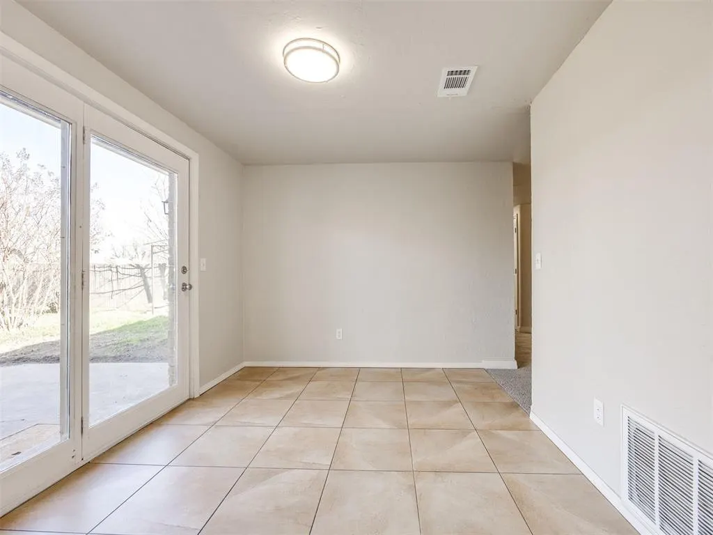 Photo 9 — 3121 SW 83rd Street, Oklahoma City, OK 73159