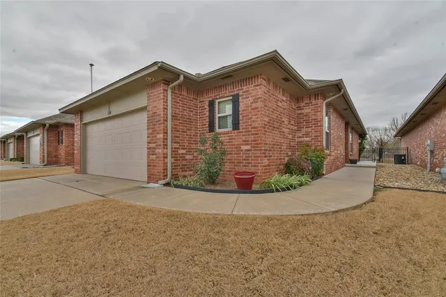 Photo 2 — 24 SE 88th Street, Oklahoma City, OK 73149