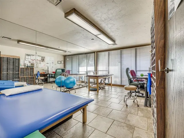 Photo 7 — 6400 N Santa Fe Avenue B & C, Oklahoma City, OK 73116