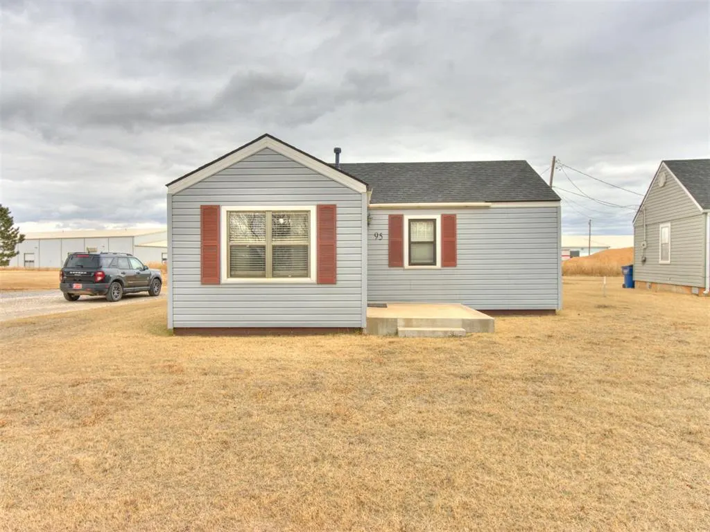 Photo 2 — 95 W Railroad Avenue, Okarche, OK 73762