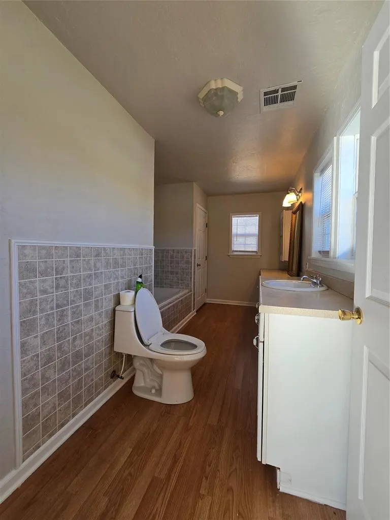 Photo 34 — 201 S Dixon Avenue, Shawnee, OK 74801