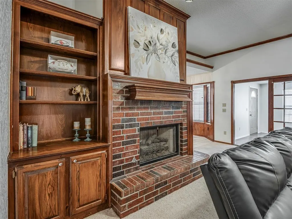 Photo 5 — 13000 Willowcrest Lane, Oklahoma City, OK 73170