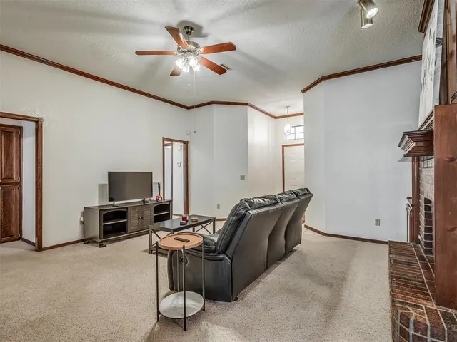 Photo 6 — 13000 Willowcrest Lane, Oklahoma City, OK 73170