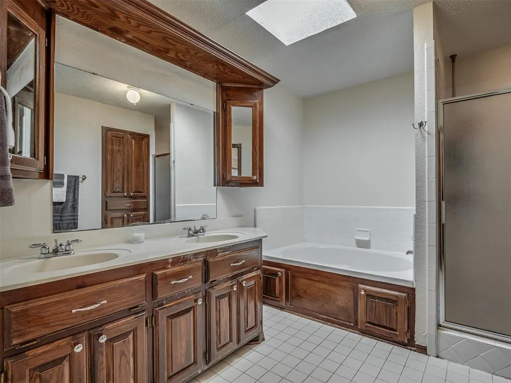Photo 18 — 13000 Willowcrest Lane, Oklahoma City, OK 73170