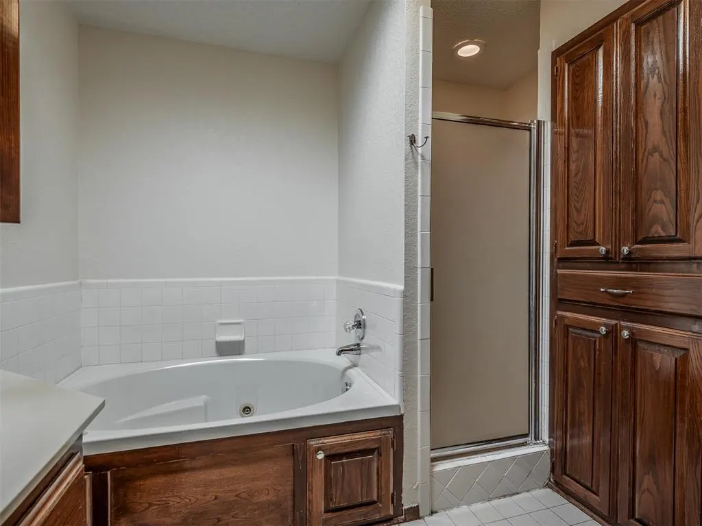 Photo 19 — 13000 Willowcrest Lane, Oklahoma City, OK 73170