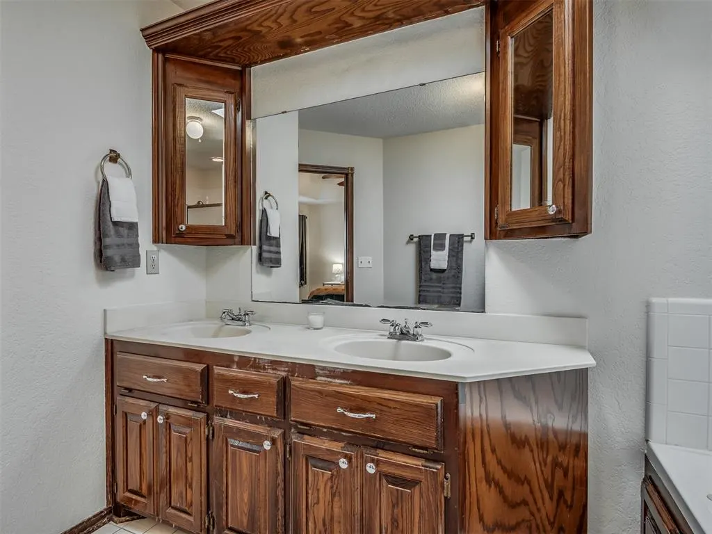 Photo 20 — 13000 Willowcrest Lane, Oklahoma City, OK 73170