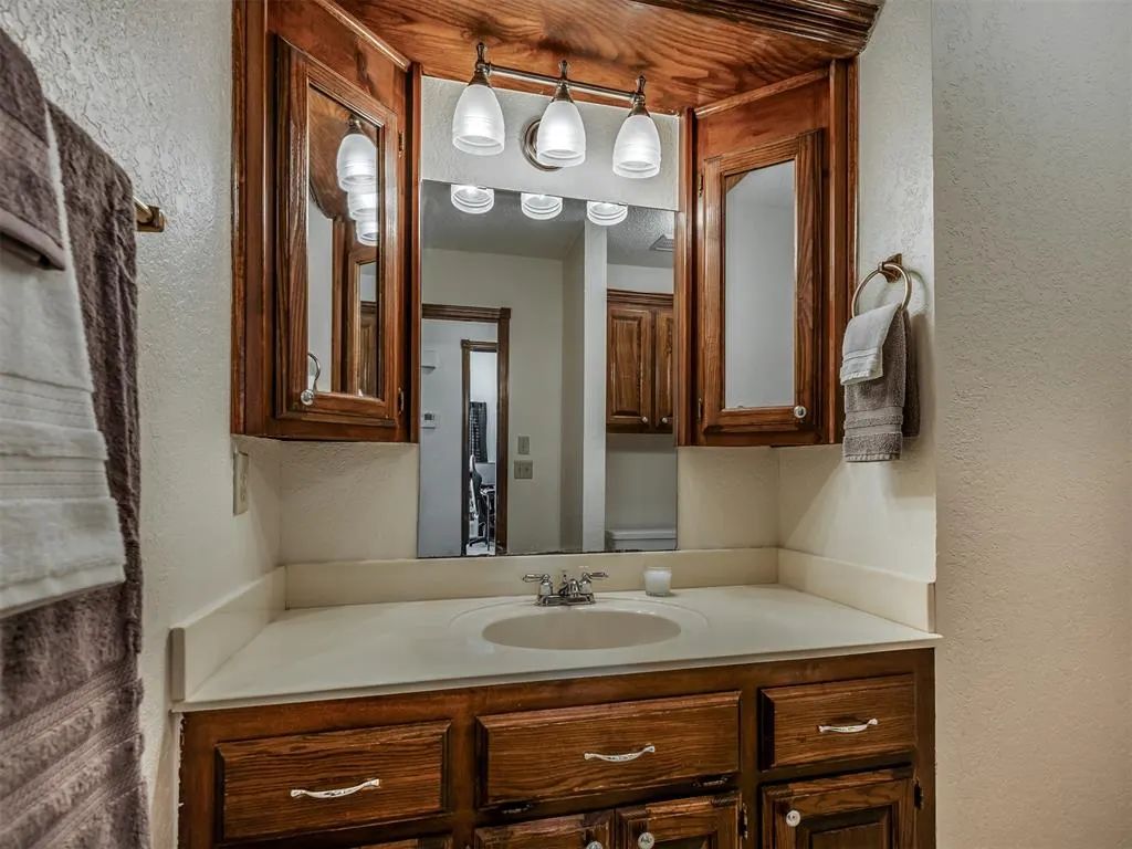 Photo 24 — 13000 Willowcrest Lane, Oklahoma City, OK 73170