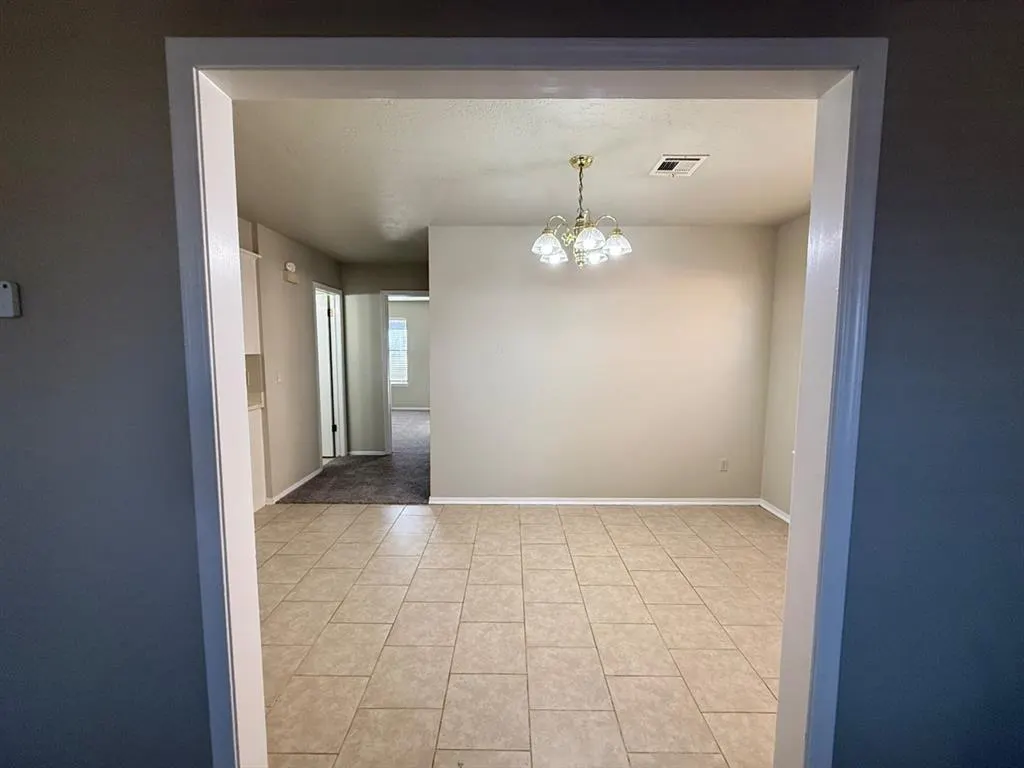 Photo 7 — 242 Barrett Place, Edmond, OK 73003