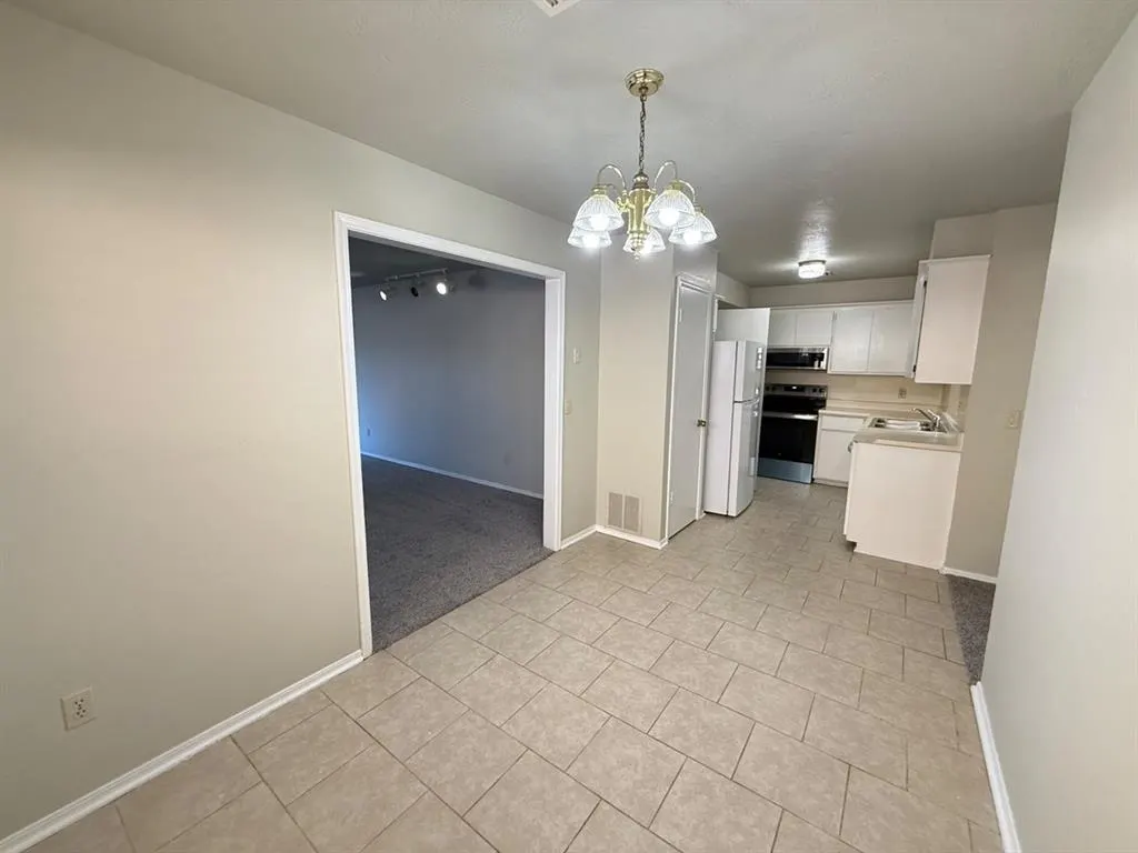 Photo 9 — 242 Barrett Place, Edmond, OK 73003