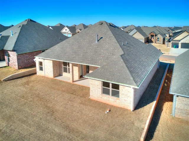 Photo 5 — 9216 SW 44th Terrace, Oklahoma City, OK 73179