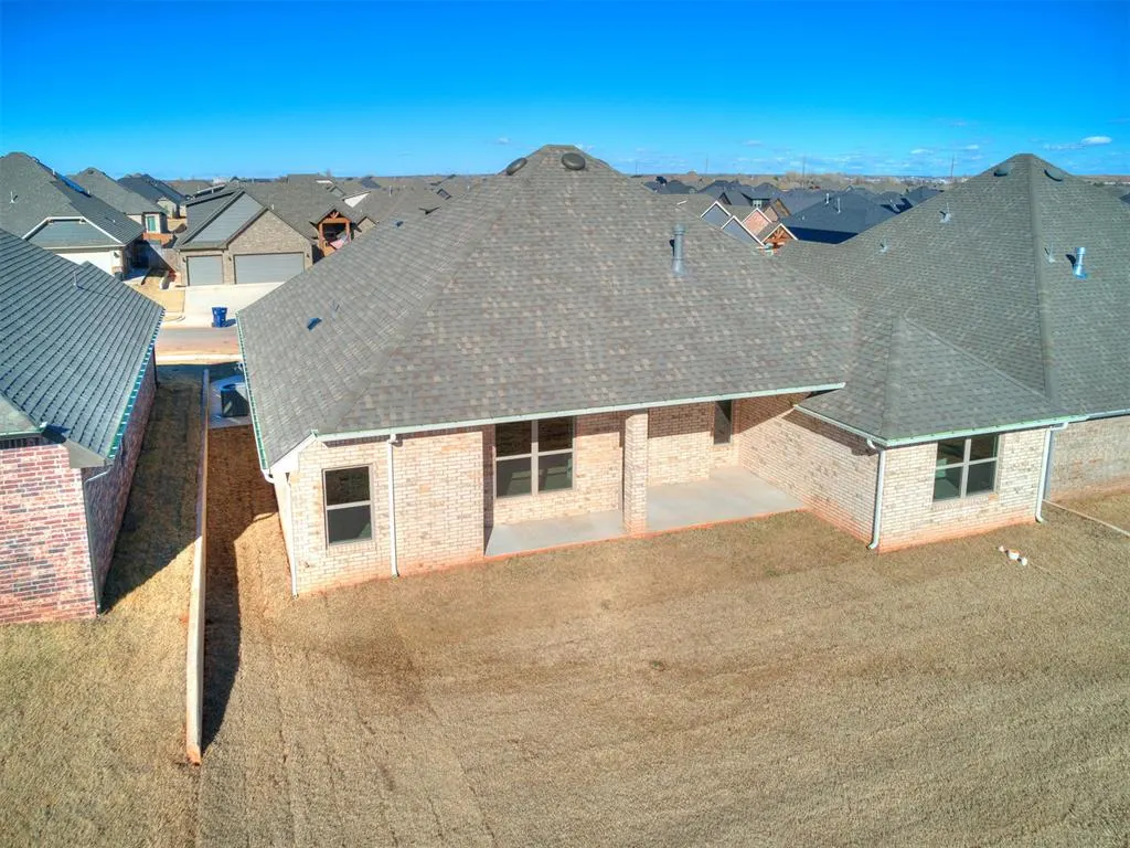 Photo 6 — 9216 SW 44th Terrace, Oklahoma City, OK 73179
