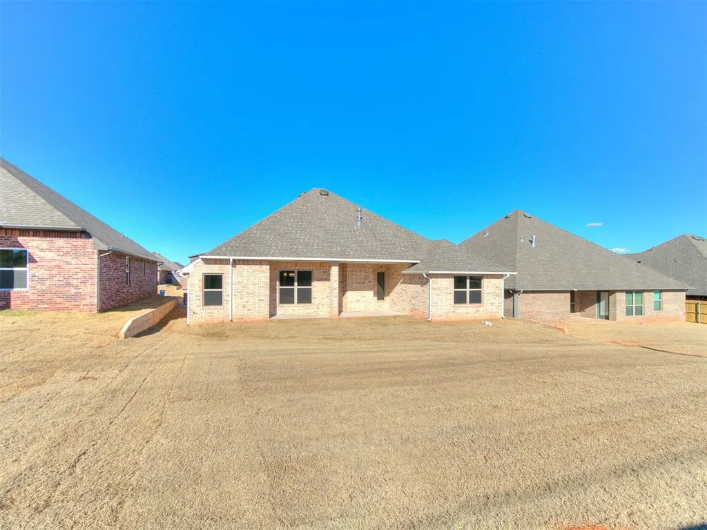 Photo 8 — 9216 SW 44th Terrace, Oklahoma City, OK 73179