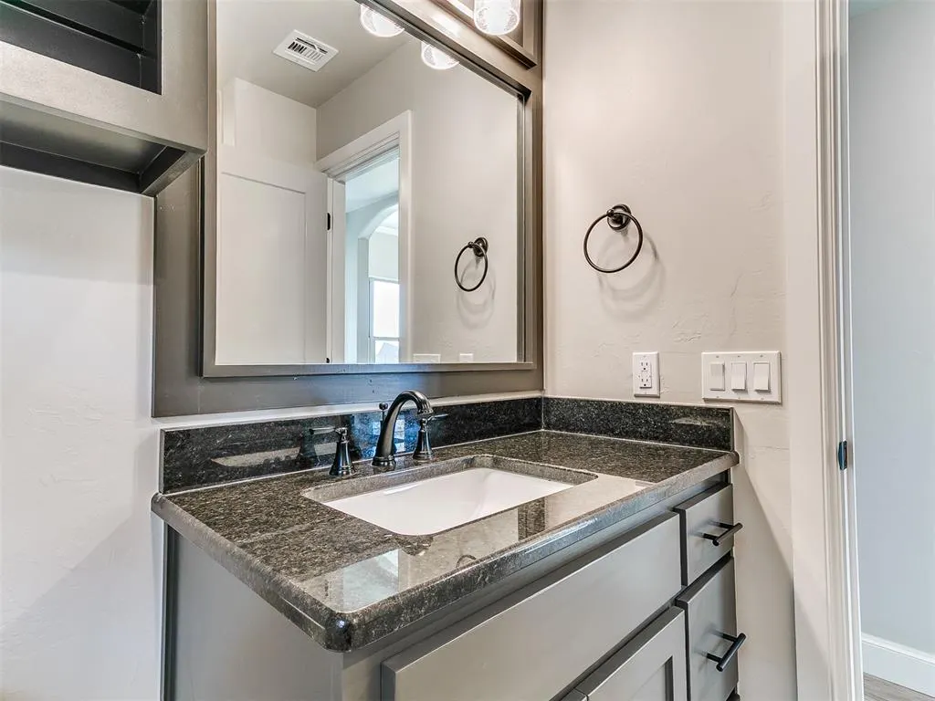 Photo 37 — 9216 SW 44th Terrace, Oklahoma City, OK 73179