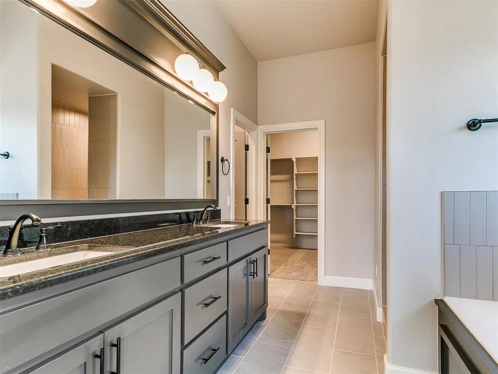Photo 43 — 9216 SW 44th Terrace, Oklahoma City, OK 73179
