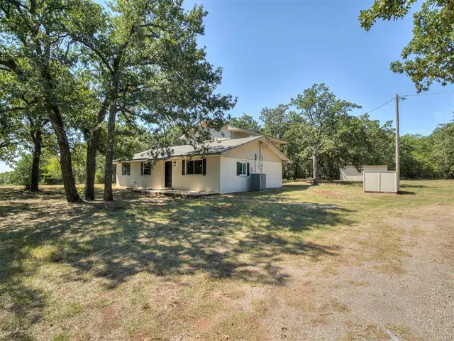 Photo 5 — 2448 County Street 2985 Street, Blanchard, OK 73010