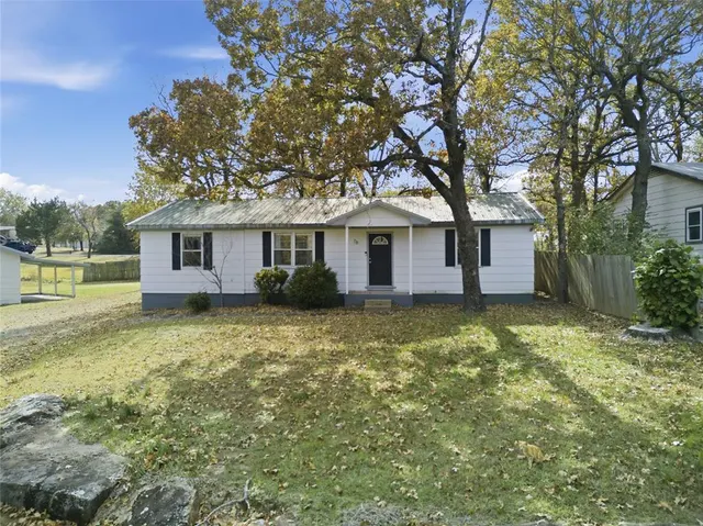 Photo 2 — 78 Cherokee Street, Canadian, OK 74425