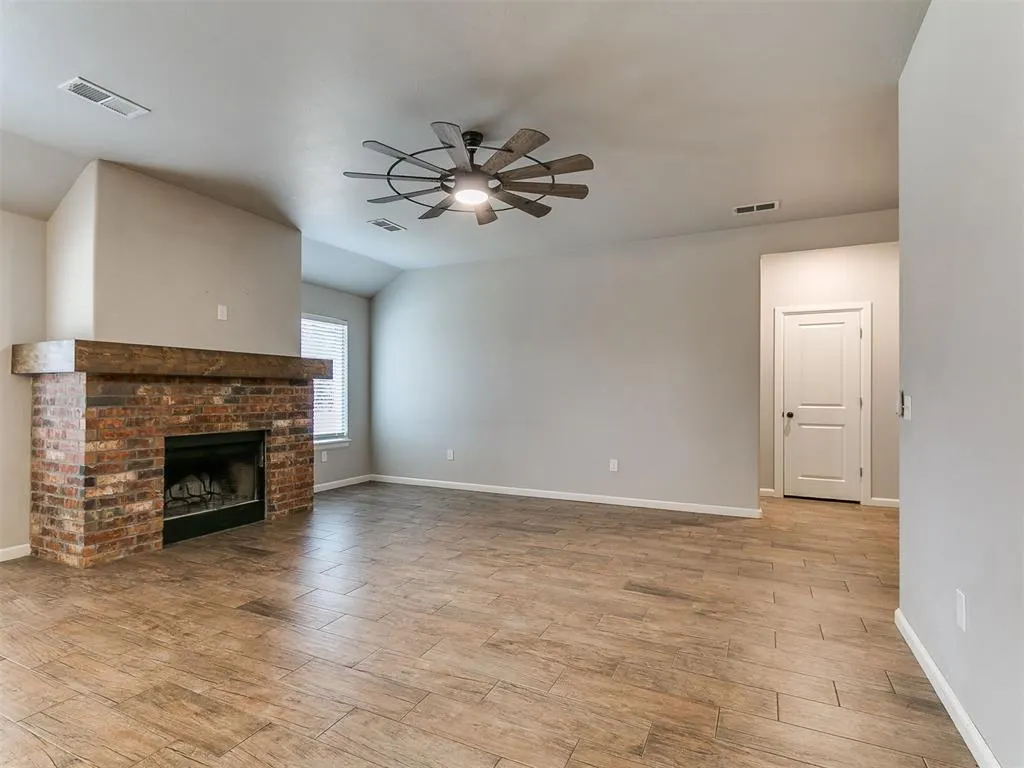Photo 9 — 9600 Country Side Lane, Guthrie, OK 73044