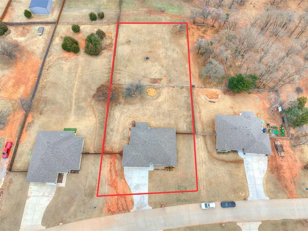 Photo 4 — 9600 Country Side Lane, Guthrie, OK 73044