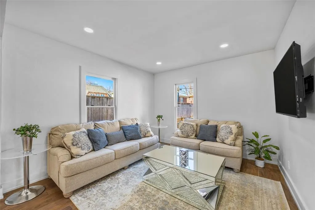Photo 13 — 215 NW 16th Street, Oklahoma City, OK 73103