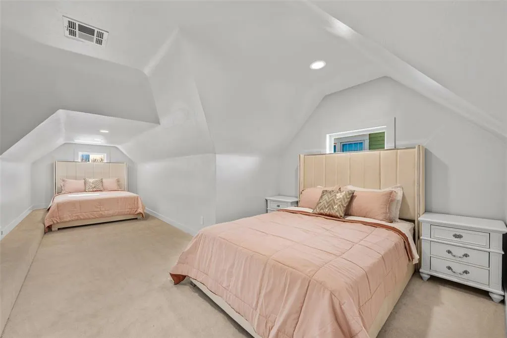 Photo 31 — 215 NW 16th Street, Oklahoma City, OK 73103