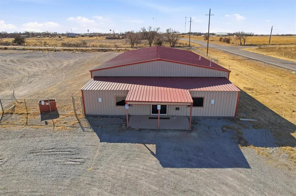 Front exterior — 12292 Highway 30, Erick, OK 73645