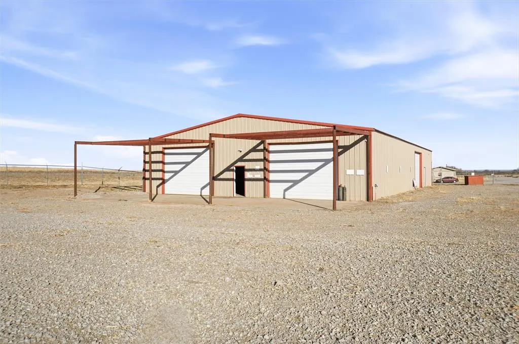Photo 22 — 12292 Highway 30, Erick, OK 73645