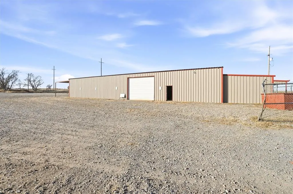 Photo 23 — 12292 Highway 30, Erick, OK 73645