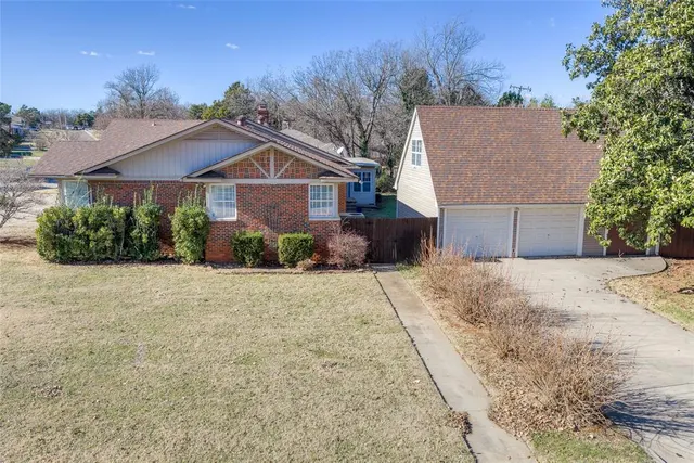 Photo 2 — 1901 NW 33rd Street, Oklahoma City, OK 73118