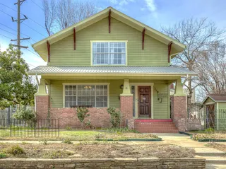 Sold home at 318 College Avenue