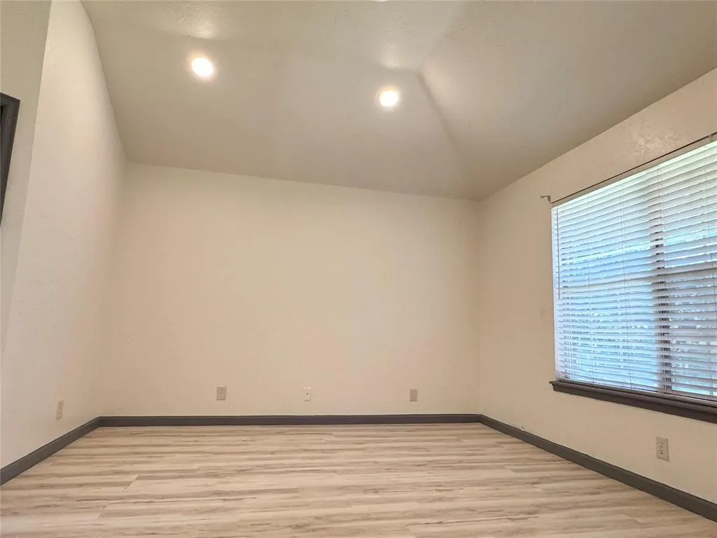 Photo 16 — 1102 Dustin Drive, Edmond, OK 73003