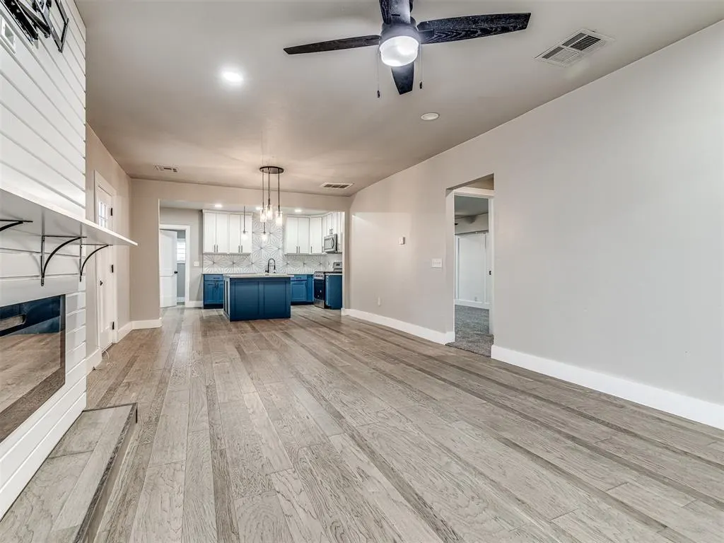 Photo 12 — 2000 NW 15th Street, Oklahoma City, OK 73106
