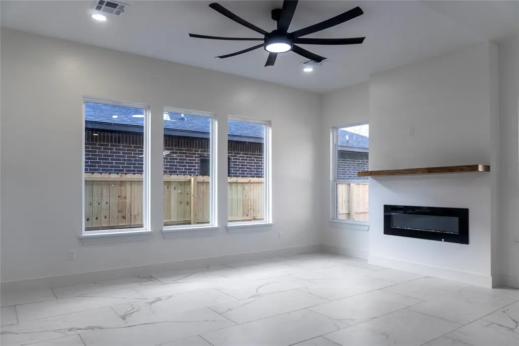 Photo 2 — 2025 NE 15th Street, Oklahoma City, OK 73117