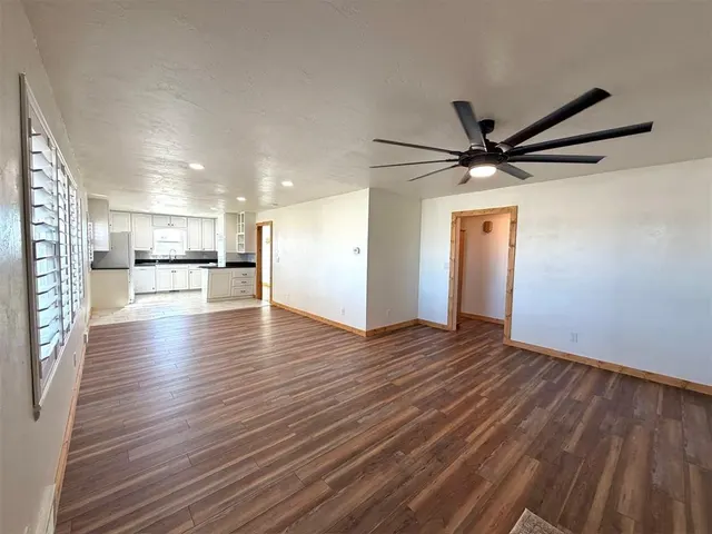 Photo 7 — 615 W County Line Road, Seiling, OK 73663