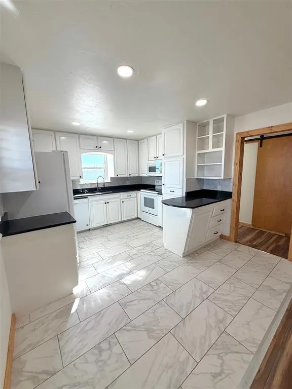 Photo 8 — 615 W County Line Road, Seiling, OK 73663