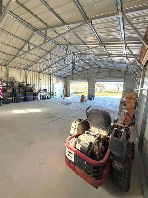 Photo 25 — 615 W County Line Road, Seiling, OK 73663