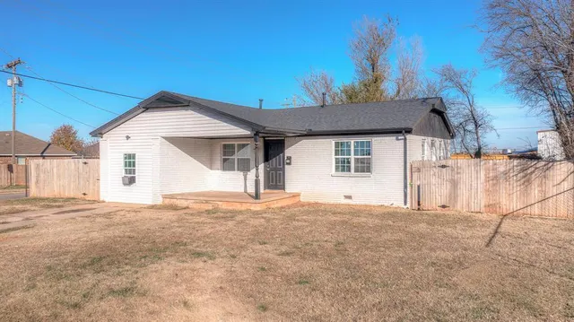 Photo 2 — 701 SE 60th Street, Oklahoma City, OK 73149
