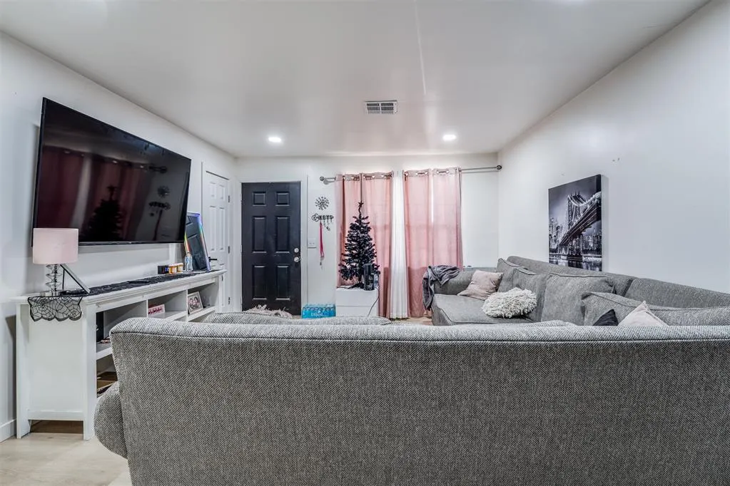 Photo 10 — 701 SE 60th Street, Oklahoma City, OK 73149