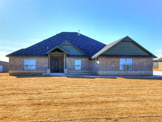 Sold home at 8651 Oak Tree Circle