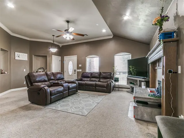 Photo 7 — 1612 Dorothy Drive, Moore, OK 73170