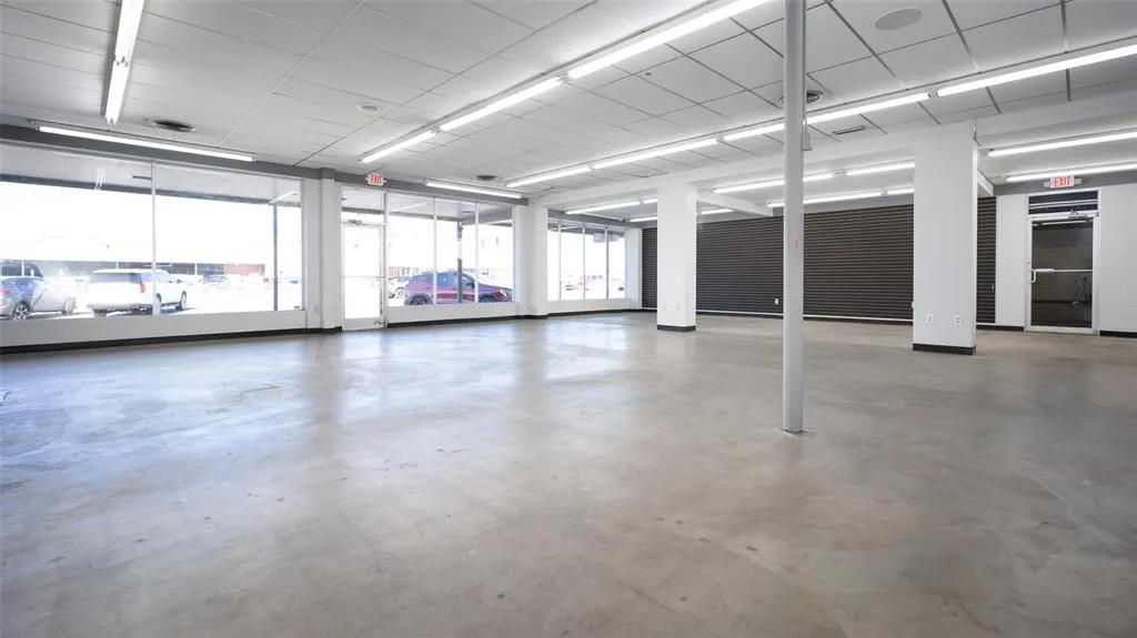 Photo 6 — 558 W Main Street, Norman, OK 73069