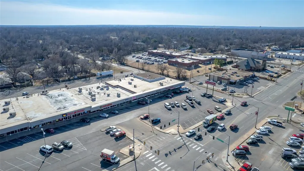 Photo 20 — 558 W Main Street, Norman, OK 73069