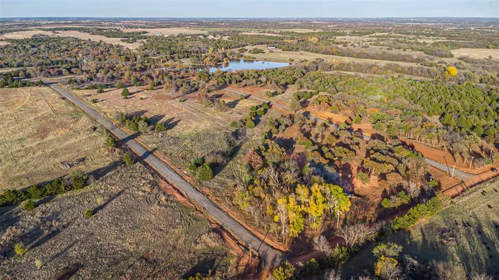 Photo 4 — 7200 Old Oak Trail, Guthrie, OK 73044