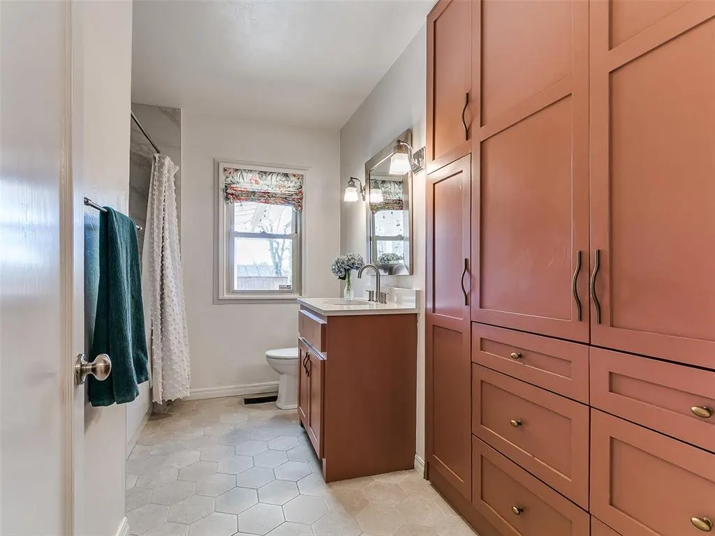 Photo 31 — 1710 Windsor Place, Nichols Hills, OK 73116