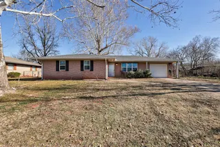 Sold home at 214 S Flynn Avenue