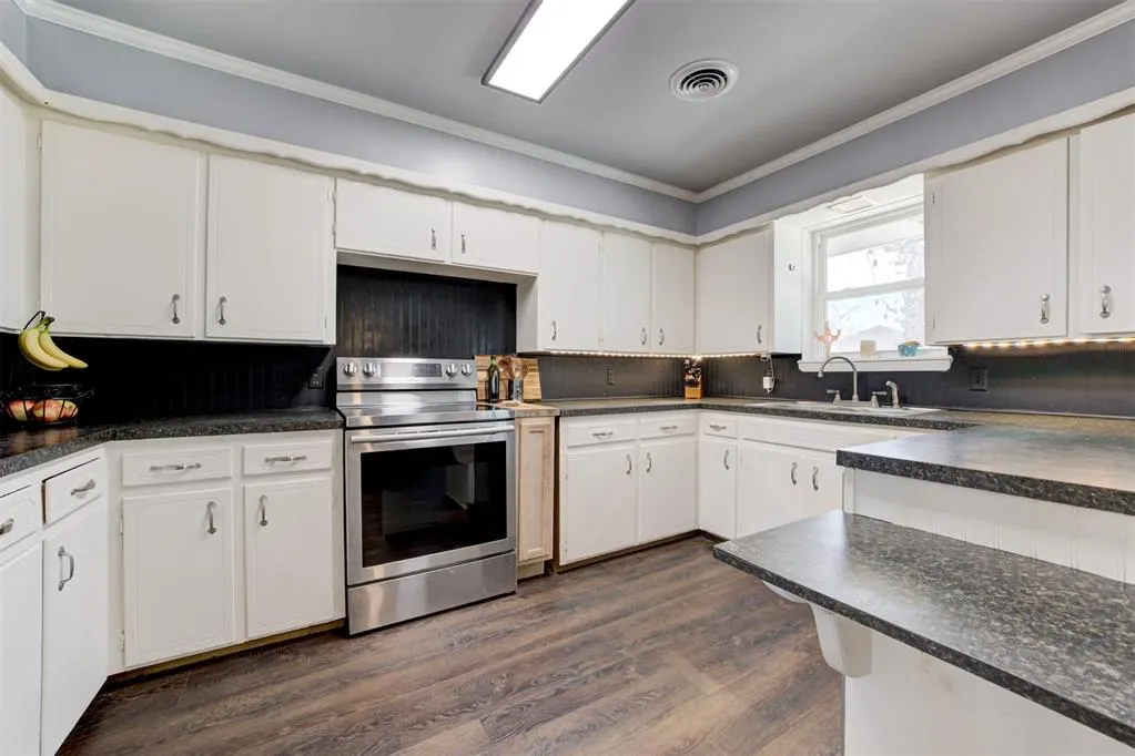 Photo 14 — 214 S Flynn Avenue, Chandler, OK 74834