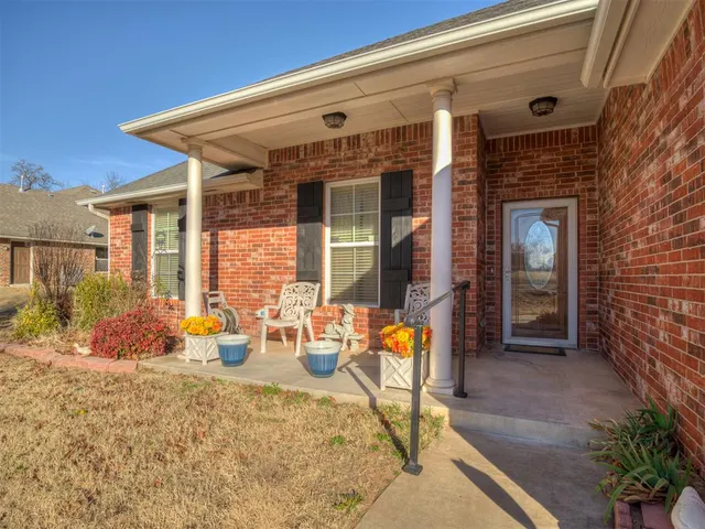 Photo 2 — 10585 NE 4th Street, Midwest City, OK 73130