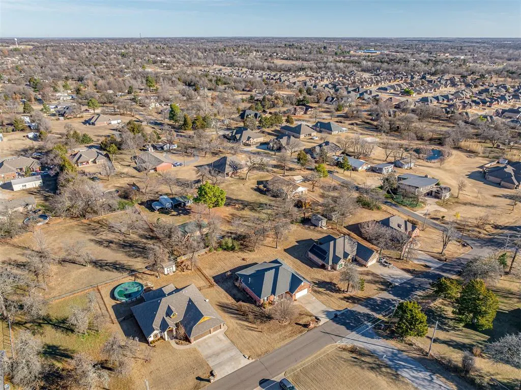Photo 42 — 10585 NE 4th Street, Midwest City, OK 73130