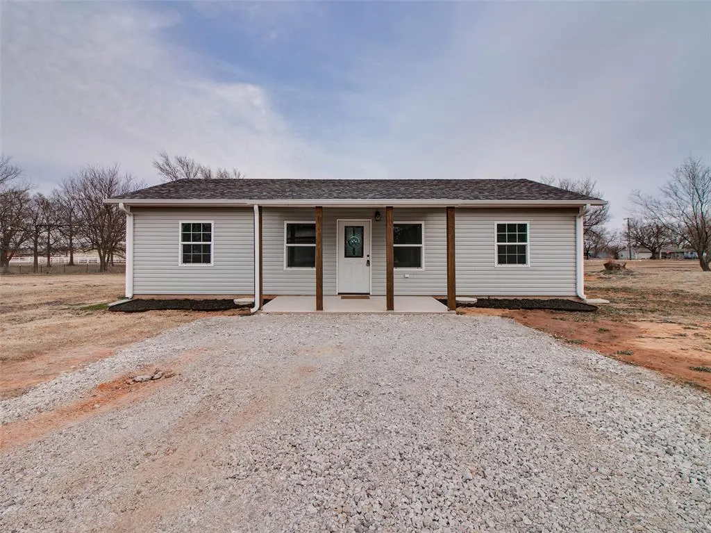 Front exterior — 922 N CONCORD Avenue, Davenport, OK 74026